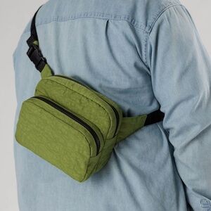 BAGGU Fanny Pack in Avocado